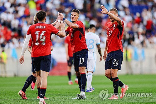홍명보호 첫 상대 체코, ‘시크-호리’ 득점포 폭발! ‘실책’은 약점?