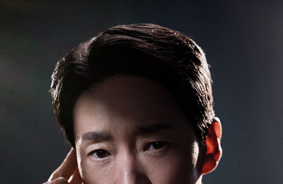 엄기준, 뮤지컬 ‘그날들’ 첫 공연 성료… 독보적 카리스마로 무대 압도