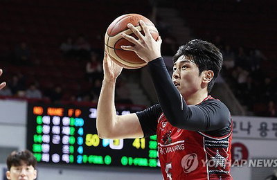 '8억 연봉 킹' 변준형·허훈, KBL 새 시즌 왕좌는 누구?