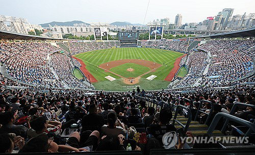 월드컵도 KBO 열기 못 막아! 388경기 만에 700만 관중 신기록
