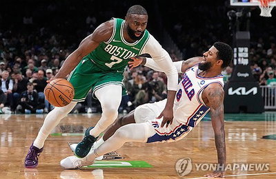 보스턴 팬덤 멘붕! 챔피언 MVP 제일런 브라운, 서운함 품고 필라델피아 새 둥지