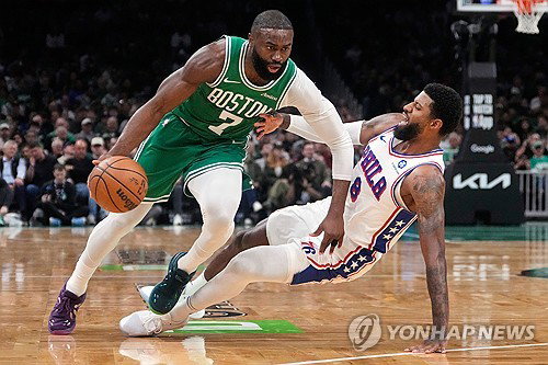 보스턴 팬덤 멘붕! 챔피언 MVP 제일런 브라운, 서운함 품고 필라델피아 새 둥지