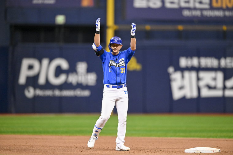 SBS Plus 'Special Spark Baseball Live Broadcast - Spark Fighters vs Dongguk University'