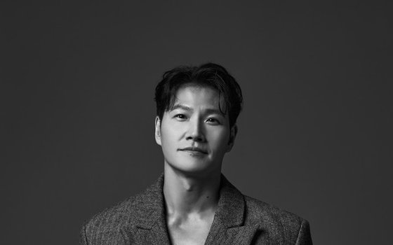 가수 김종국, 데뷔 30주년 프로젝트 앨범 시동…로이킴 지원사격