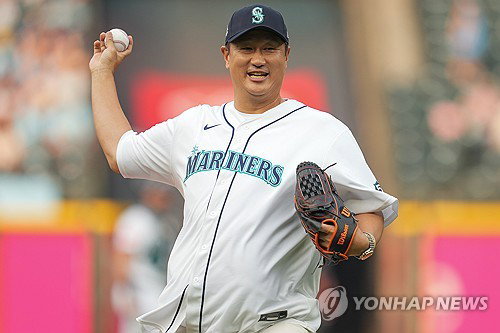이대호, 10년 만 시애틀 복귀! 부자 시구